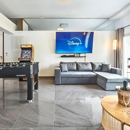Loft Fuer Bis Zu 12, Whirlpool, Infrarotsauna, Arcade-spiele, Tischfussball, Wii Nuremberga