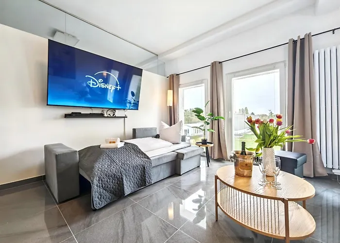 Loft Fuer Bis Zu 12, Whirlpool, Infrarotsauna, Arcade-spiele, Tischfussball, Wii Апартаменты Нюрнберг