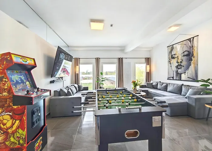 Loft Fuer Bis Zu 12, Whirlpool, Infrarotsauna, Arcade-spiele, Tischfussball, Wii *