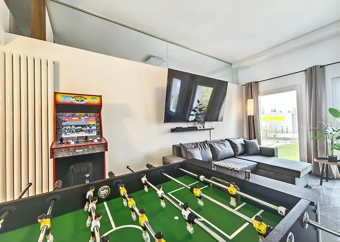 Loft Fuer Bis Zu 12, Whirlpool, Infrarotsauna, Arcade-spiele, Tischfussball, Wii * Нюрнберг