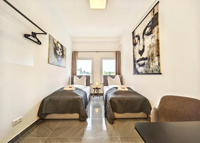 Loft Fuer Bis Zu 12, Whirlpool, Infrarotsauna, Arcade-spiele, Tischfussball, Wii * Нюрнберг
