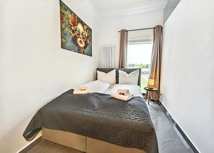 Loft Fuer Bis Zu 12, Whirlpool, Infrarotsauna, Arcade-spiele, Tischfussball, Wii Нюрнберг