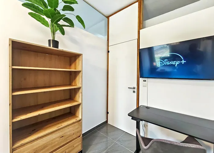 Loft Fuer Bis Zu 12, Whirlpool, Infrarotsauna, Arcade-spiele, Tischfussball, Wii *