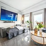 Loft Fuer Bis Zu 12, Whirlpool, Infrarotsauna, Arcade-spiele, Tischfussball, Wii דירה נירנברג