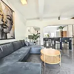 Loft Fuer Bis Zu 12, Whirlpool, Infrarotsauna, Arcade-spiele, Tischfussball, Wii