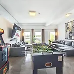 Loft Fuer Bis Zu 12, Whirlpool, Infrarotsauna, Arcade-spiele, Tischfussball, Wii *