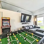 Loft Fuer Bis Zu 12, Whirlpool, Infrarotsauna, Arcade-spiele, Tischfussball, Wii * נירנברג