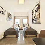 Loft Fuer Bis Zu 12, Whirlpool, Infrarotsauna, Arcade-spiele, Tischfussball, Wii * נירנברג
