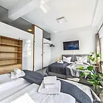 Loft Fuer Bis Zu 12, Whirlpool, Infrarotsauna, Arcade-spiele, Tischfussball, Wii נירנברג