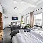 Loft Fuer Bis Zu 12, Whirlpool, Infrarotsauna, Arcade-spiele, Tischfussball, Wii * נירנברג