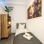 דירה Loft Fuer Bis Zu 12, Whirlpool, Infrarotsauna, Arcade-spiele, Tischfussball, Wii נירנברג