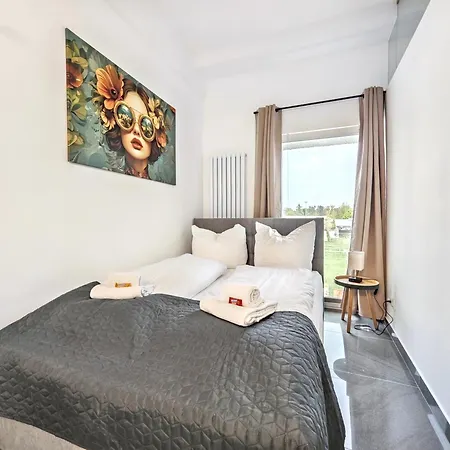 Loft Fuer Bis Zu 12, Whirlpool, Infrarotsauna, Arcade-spiele, Tischfussball, Wii
