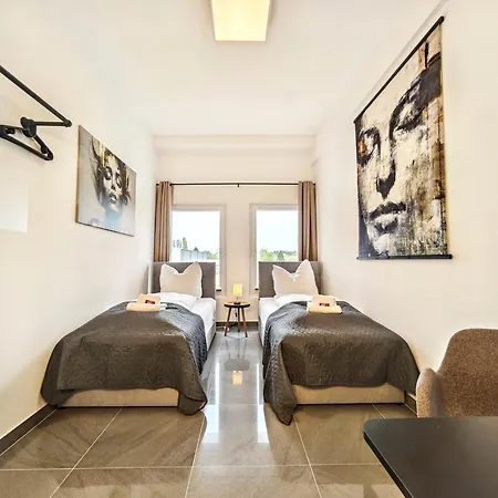 Loft Fuer Bis Zu 12, Whirlpool, Infrarotsauna, Arcade-spiele, Tischfussball, Wii * Νυρεμβέργη