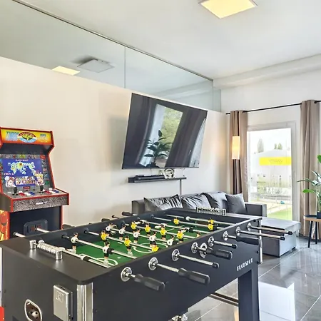 Διαμέρισμα Loft Fuer Bis Zu 12, Whirlpool, Infrarotsauna, Arcade-spiele, Tischfussball, Wii *
