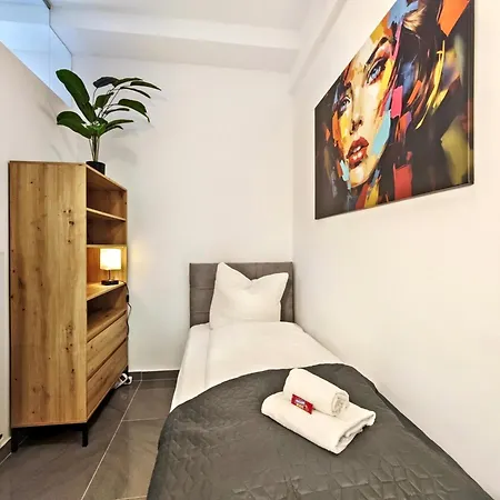 Apartment Loft Fuer Bis Zu 12, Whirlpool, Infrarotsauna, Arcade-spiele, Tischfussball, Wii Nuremberg
