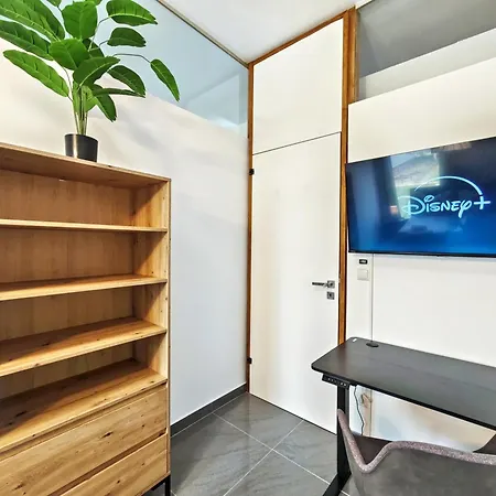 Loft Fuer Bis Zu 12, Whirlpool, Infrarotsauna, Arcade-spiele, Tischfussball, Wii *