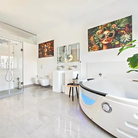 Loft Fuer Bis Zu 12, Whirlpool, Infrarotsauna, Arcade-spiele, Tischfussball, Wii * Νυρεμβέργη