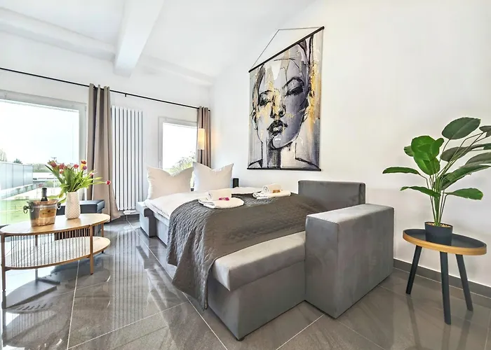 Loft Für Bis Zu 12, Whirlpool, Infrarotsauna, Arcade-spiele, Tischfußball, Wii *