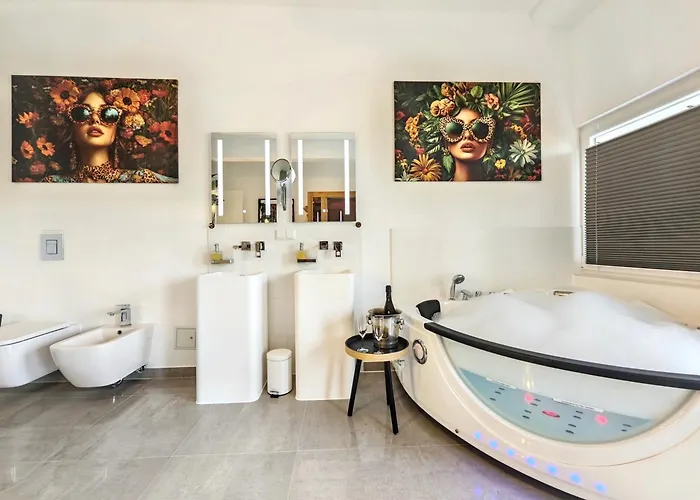 Loft Für Bis Zu 12, Whirlpool, Infrarotsauna, Arcade-spiele, Tischfußball, Wii