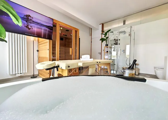 Loft Für Bis Zu 12, Whirlpool, Infrarotsauna, Arcade-spiele, Tischfußball, Wii *