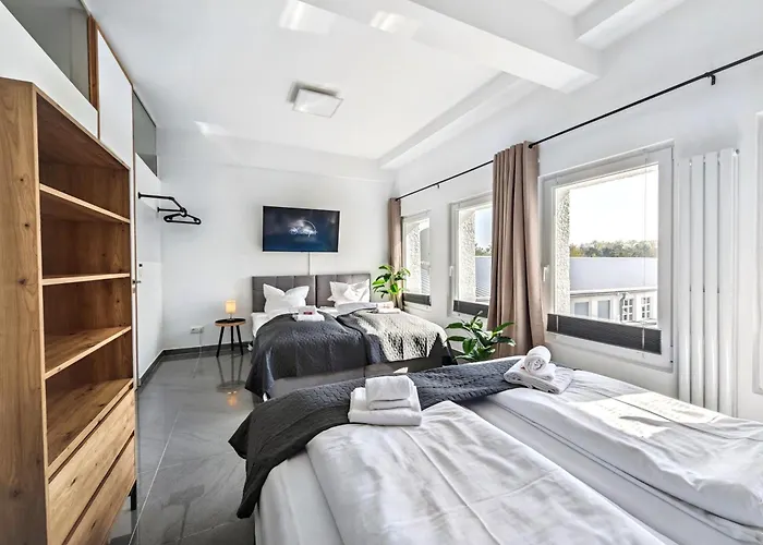 Loft Für Bis Zu 12, Whirlpool, Infrarotsauna, Arcade-spiele, Tischfußball, Wii * Nürnberg